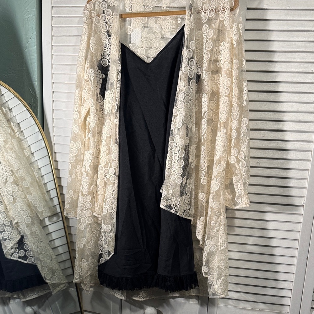 Slip dress Black and Cream Lace Robe